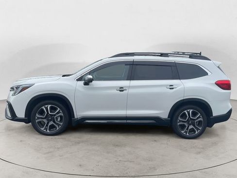 Used 2023 Subaru Ascent Touring image 2