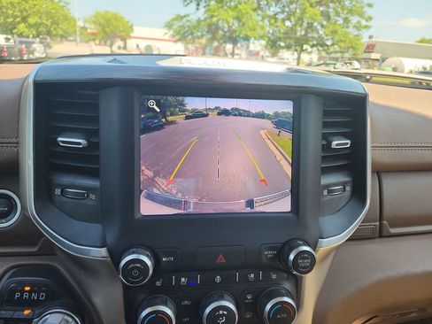 Used 2020 RAM 1500 Laramie AWD/4WD image 26