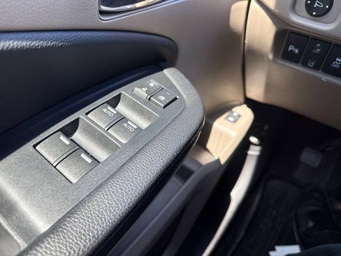 Used 2020 Honda Pilot Touring image 31