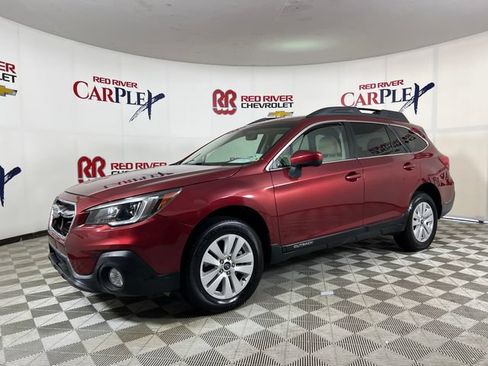 Used 2018 Subaru Outback 2.5i Premium AWD/4WD image 3
