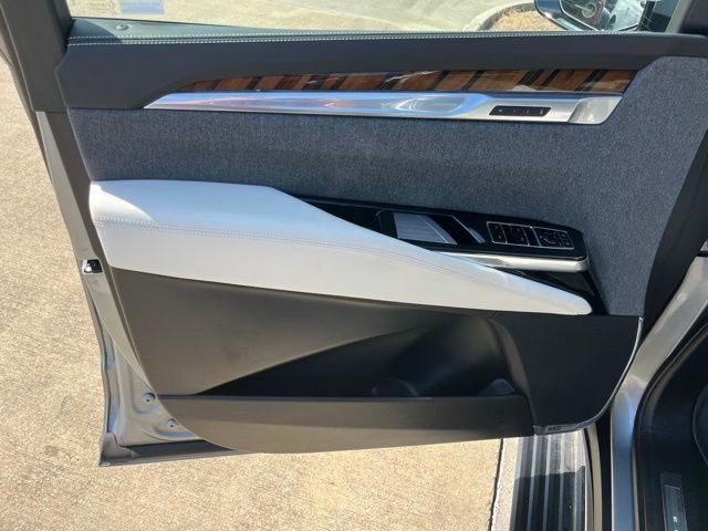 Certified 2025 Cadillac Escalade ESV Sport Platinum w/ LPO, Floor Liner Package AWD/4WD image 13