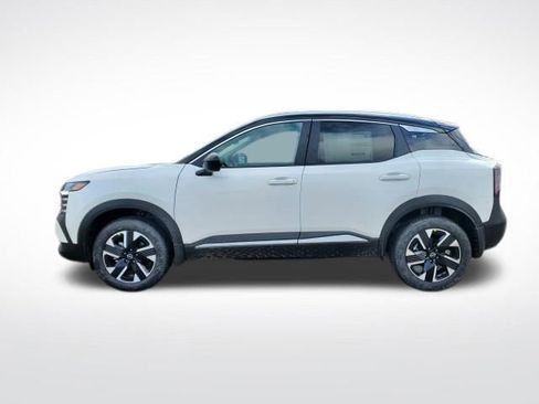 New 2026 Nissan Kicks SV image 2