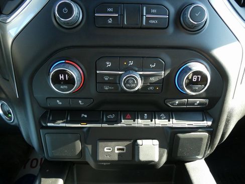 Certified 2022 Chevrolet Silverado 1500 LT Trail Boss w/ Safety Package image 26