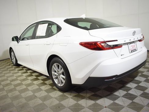 Used 2025 Toyota Camry LE image 6