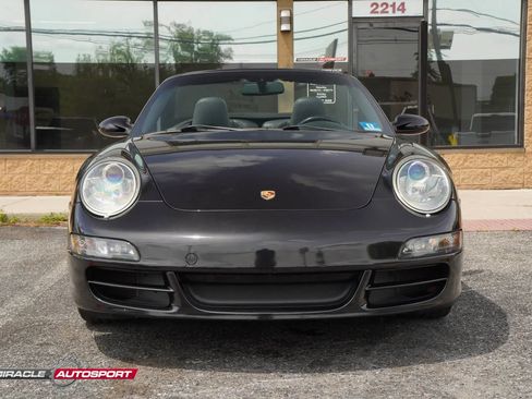 Used 2006 Porsche 911 Carrera 4 AWD/4WD image 2