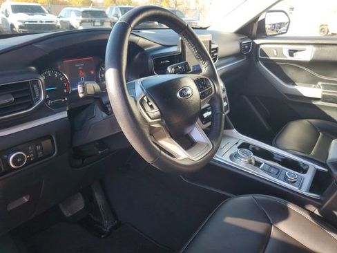 Used 2024 Ford Explorer XLT w/ Equipment Group 202A image 15