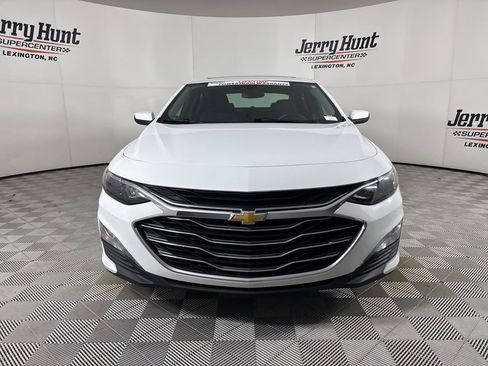Used 2024 Chevrolet Malibu LT image 3