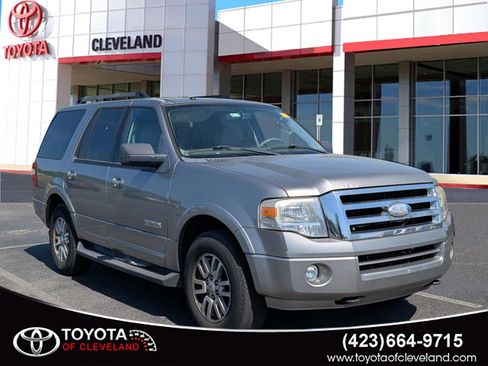 Used 2008 Ford Expedition XLT image 1