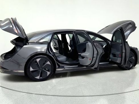Used 2024 Lucid Air Touring AWD/4WD image 19