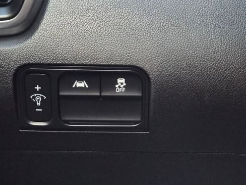 Certified 2023 Kia Sorento LX image 22