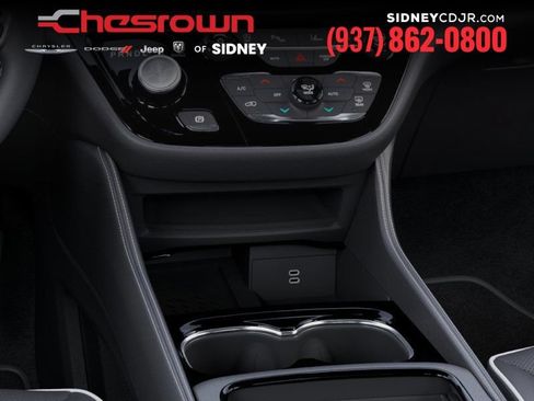 New 2026 Chrysler Pacifica Limited FWD image 24