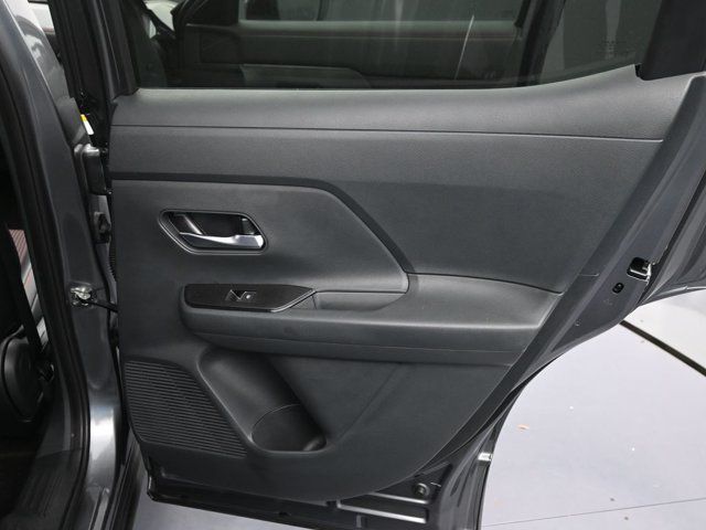 New 2026 Nissan Kicks SR FWD image 29