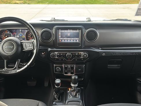 Used 2022 Jeep Wrangler Unlimited Sport image 13