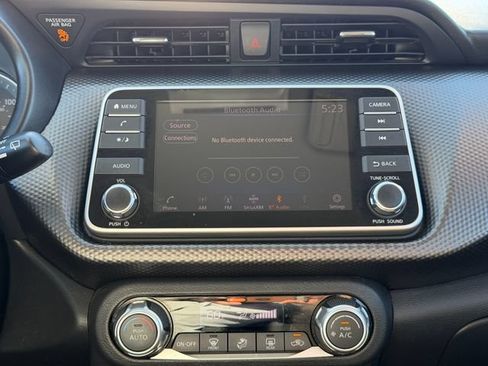 Used 2018 Nissan Kicks SV FWD image 14