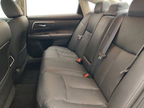 Used 2018 Nissan Altima 2.5 SL w/ 2.5 SL Technology Package FWD image 18