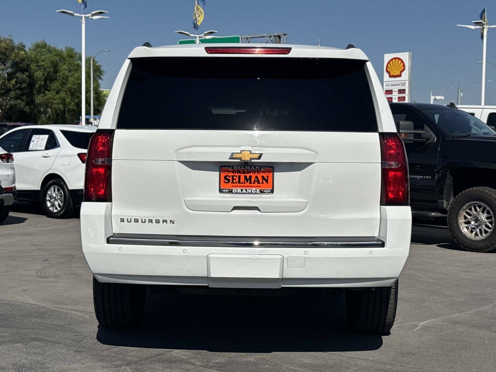 Used 2016 Chevrolet Suburban LTZ RWD image 6