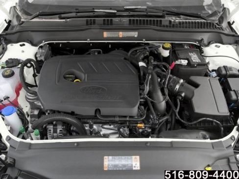 Used 2018 Ford Fusion SE w/ Fusion SE Technology Package image 14