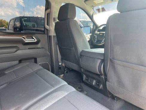 Used 2025 Chevrolet Silverado 1500 LT AWD/4WD image 21