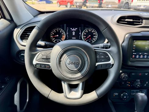 Used 2018 Jeep Renegade Sport w/ Power & Air Group image 12