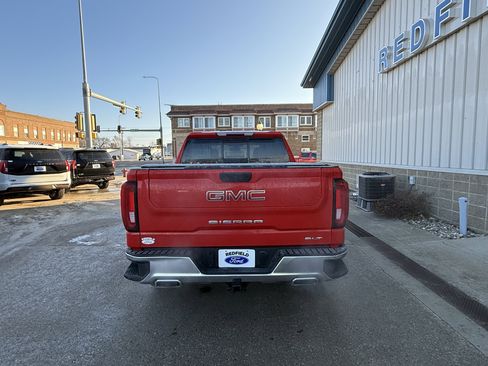 Used 2021 GMC Sierra 1500 SLT image 4