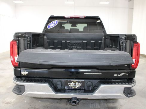 Used 2025 GMC Sierra 1500 SLT AWD/4WD image 14