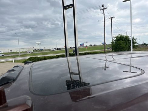 Used 2024 GMC Sierra 2500 Denali w/ Denali Reserve Package image 8