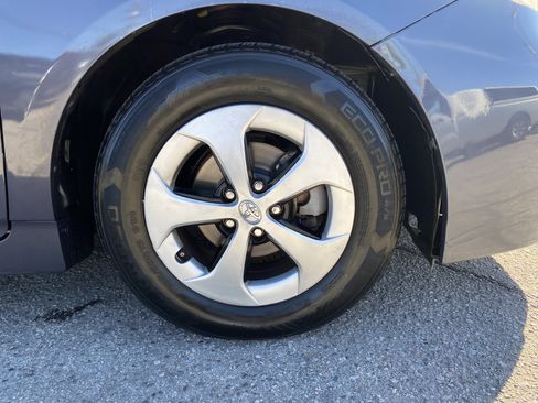 Used 2015 Toyota Prius Three image 22