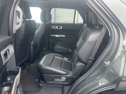 Used 2023 Ford Explorer XLT w/ Equipment Group 202A image 8