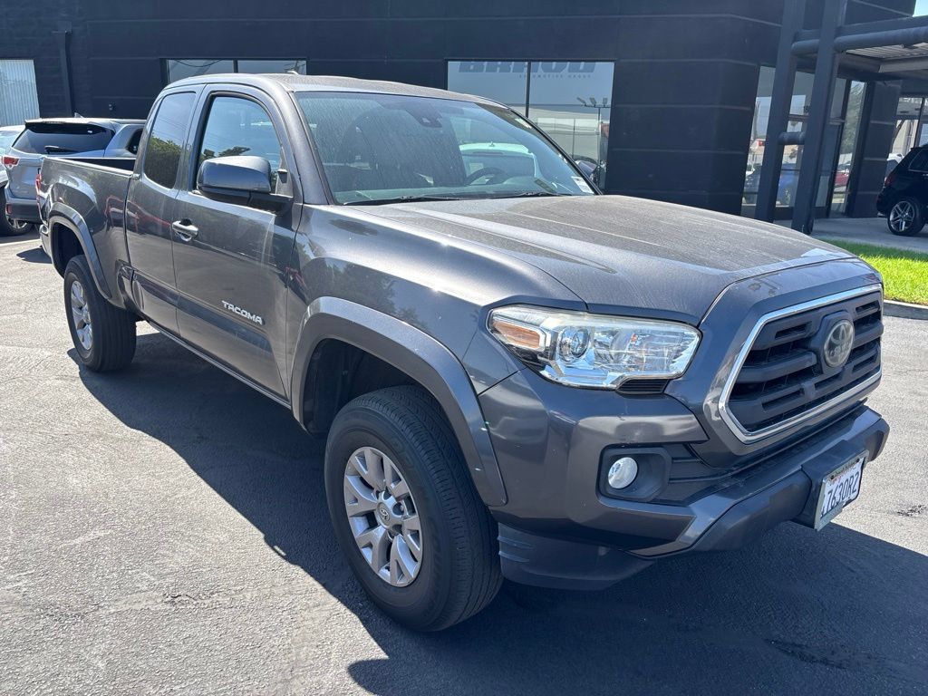 Used 2019 Toyota Tacoma SR5 RWD image 2