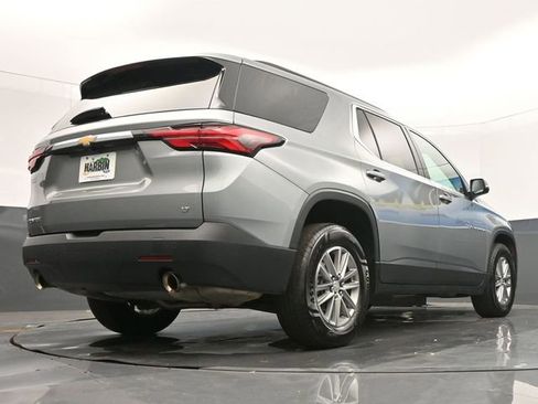 Used 2023 Chevrolet Traverse LT FWD image 23