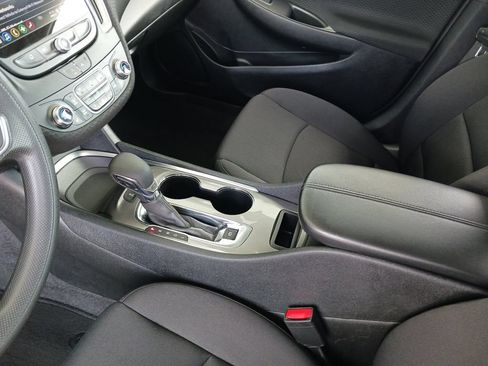 Used 2024 Chevrolet Malibu LT FWD image 11