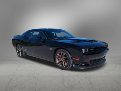 Used 2022 Dodge Challenger R/T Scat Pack w/ Dynamics Package image 8