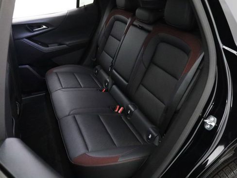 Used 2026 Chevrolet Equinox RS FWD image 9