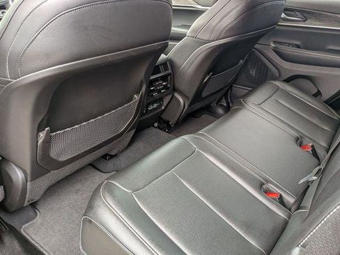 Certified 2024 Jeep Grand Cherokee Limited AWD/4WD image 28