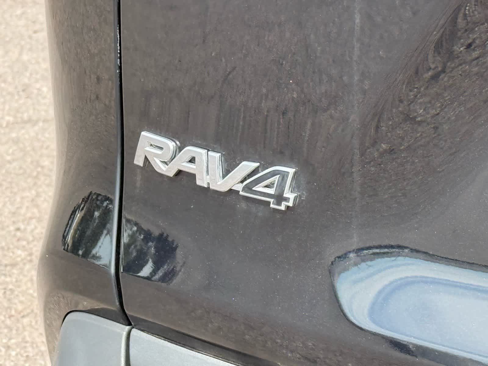 Used 2025 Toyota RAV4 LE AWD/4WD image 23