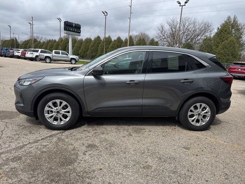 Used 2023 Ford Escape Active w/ Tech Pack #1 AWD/4WD image 4