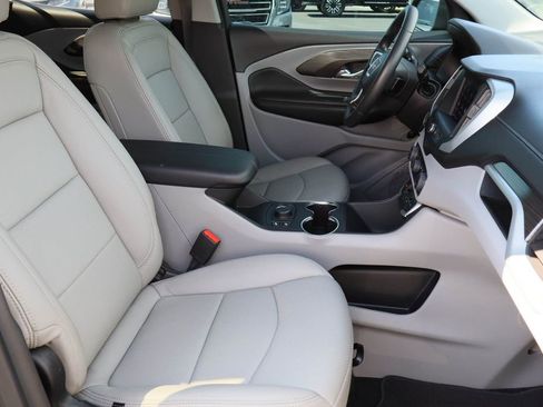 Used 2023 GMC Terrain SLE w/ Driver Convenience Package FWD image 28