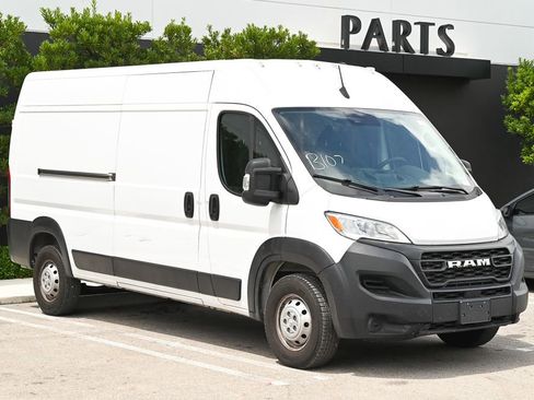Used 2023 RAM ProMaster 2500 FWD image 3