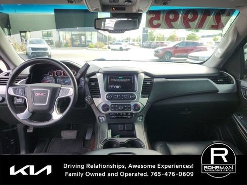 Used 2018 GMC Yukon XL SLT AWD/4WD image 10