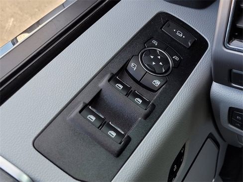 Certified 2022 Ford F450 Limited w/ FX4 Off-Road Package image 28