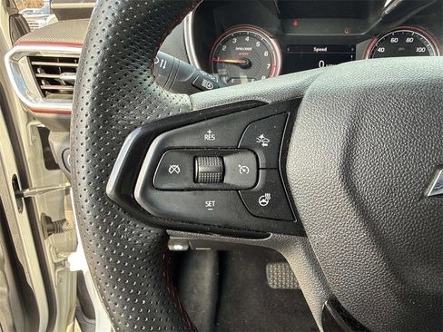 Used 2023 Chevrolet TrailBlazer RS w/ Sun and Liftgate Package image 16