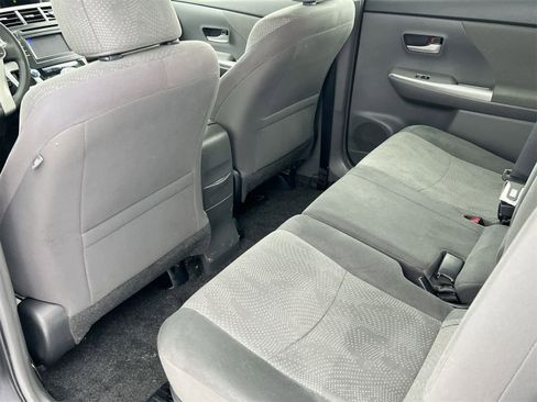 Used 2014 Toyota Prius V Three image 18