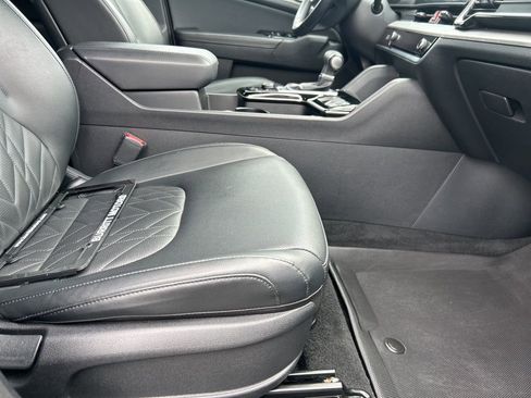 Used 2025 Kia Sportage X-Line w/ Premium Package image 18