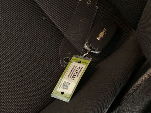 Used 2017 Chevrolet Cruze LT w/ Convenience Package image 19