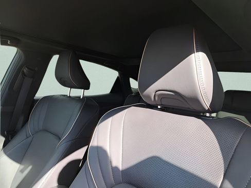 Certified 2023 Toyota Crown XLE image 16