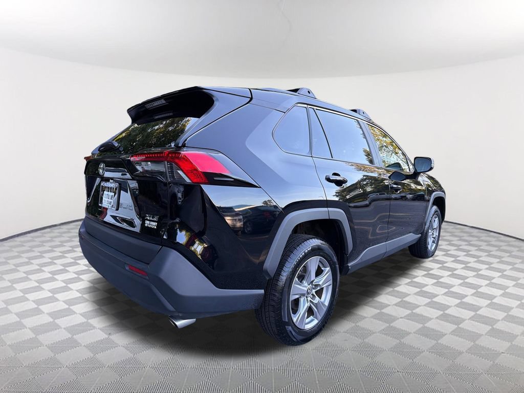 Used 2023 Toyota RAV4 XLE w/ Convenience Package FWD image 5