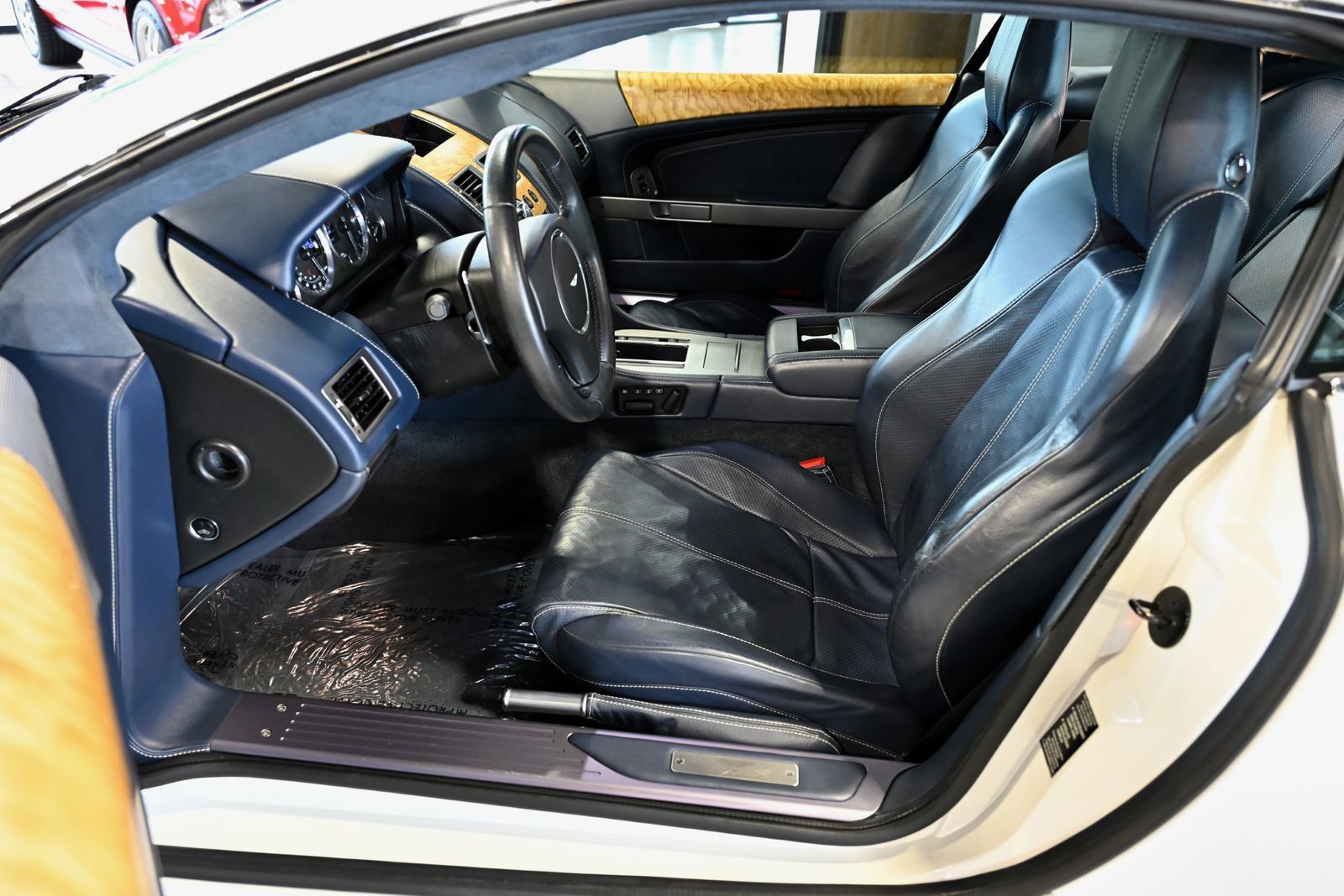Used 2009 Aston Martin DB9 Coupe RWD image 29