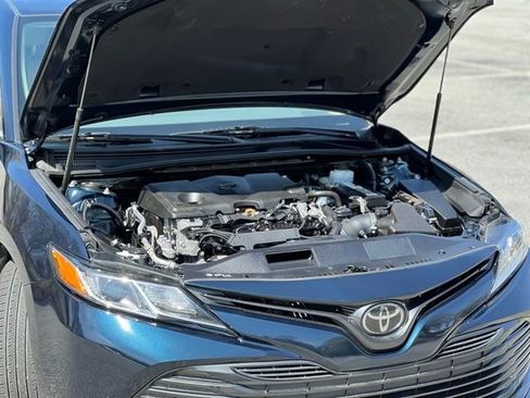 Used 2020 Toyota Camry LE image 34