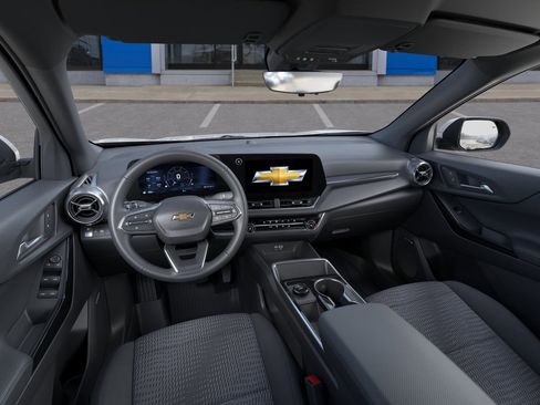 New 2026 Chevrolet Equinox LT w/ Safety and Technology Package image 15