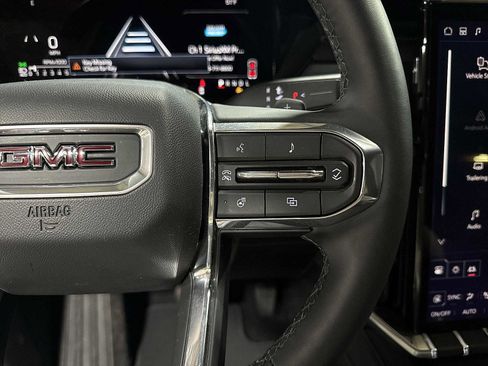 Used 2025 GMC Acadia Elevation w/ Elevation Premium Package image 32